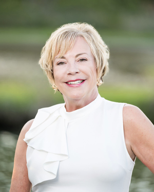 Photo of Gail Phelan
